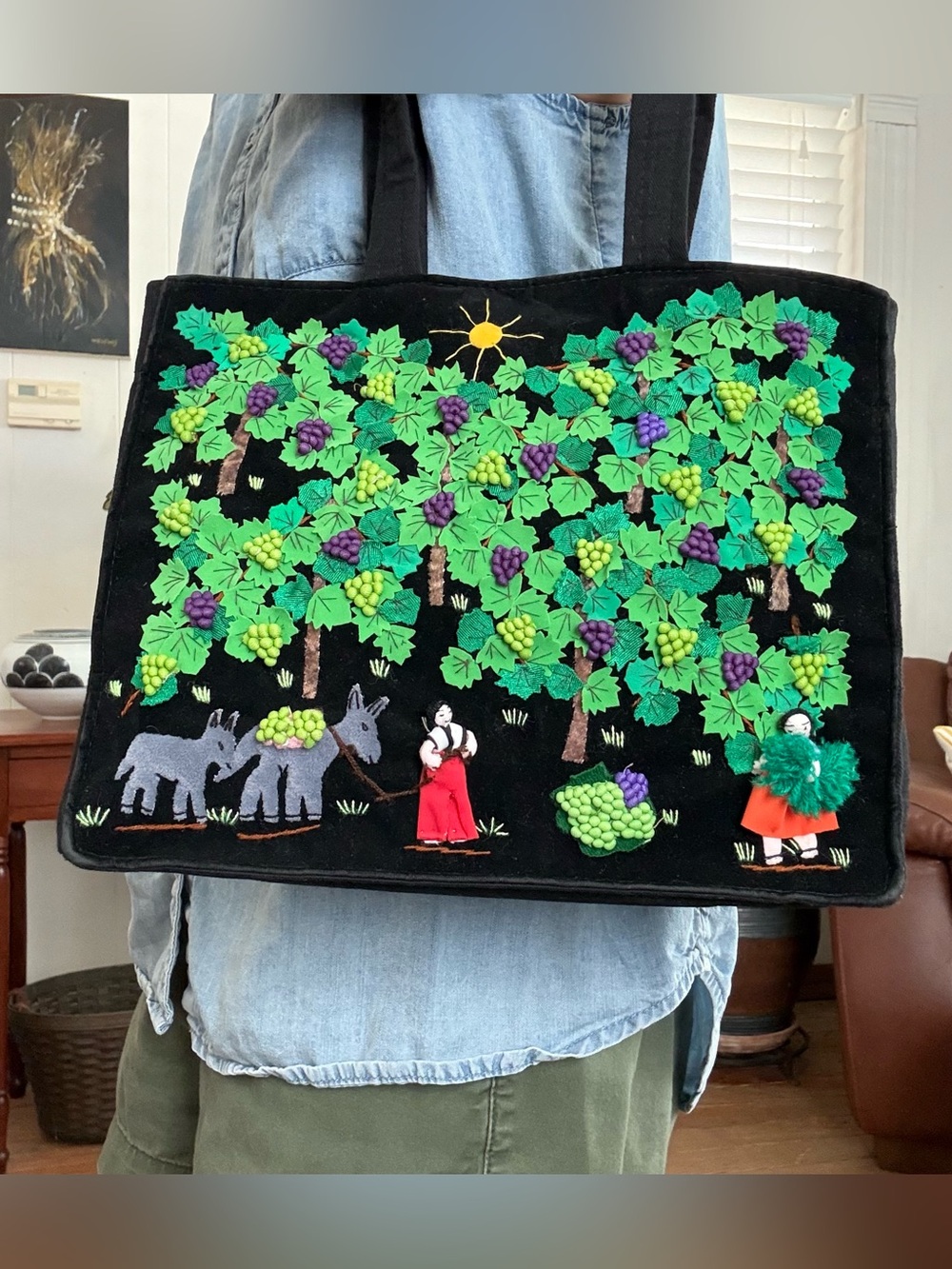 Peruvian Hand Crafts Appliqué Vineyard Workers Tote
